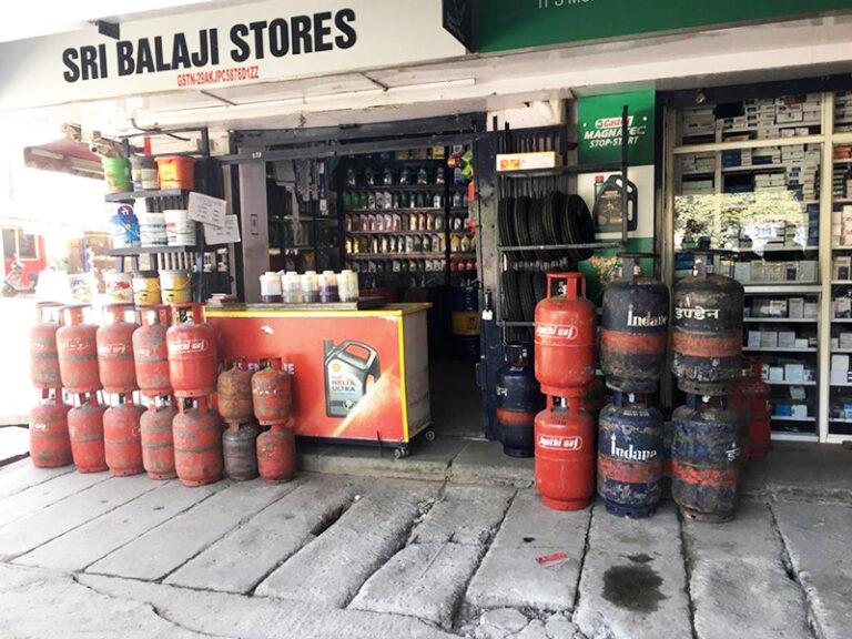balaji-stores-banaswadi-bangalore-lubricant-oil-dealers-shop